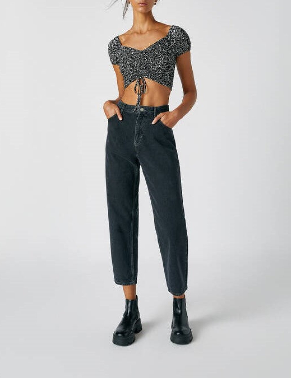 Top Crop cu Șnur și Imprimeu Floral "City Chic"